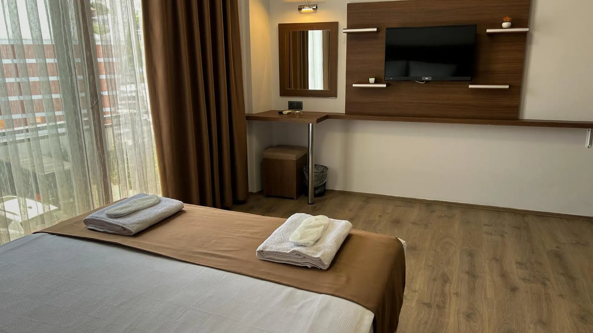 Gulluk Life Hotel 2*,